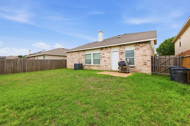 9104 Cheswick Drive, Fort Worth, TX 76123