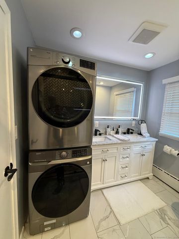 5763 Park Avenue, Fairfield, CT 06825