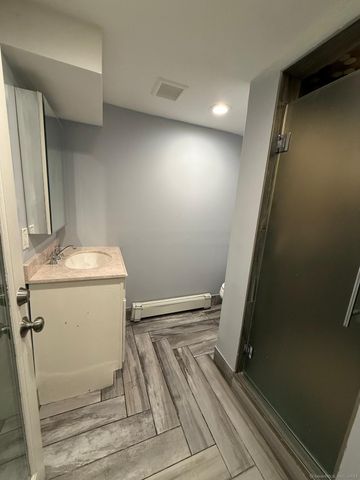 5763 Park Avenue, Fairfield, CT 06825