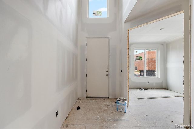 449 E Oakridge Street, Ferndale, MI 48220