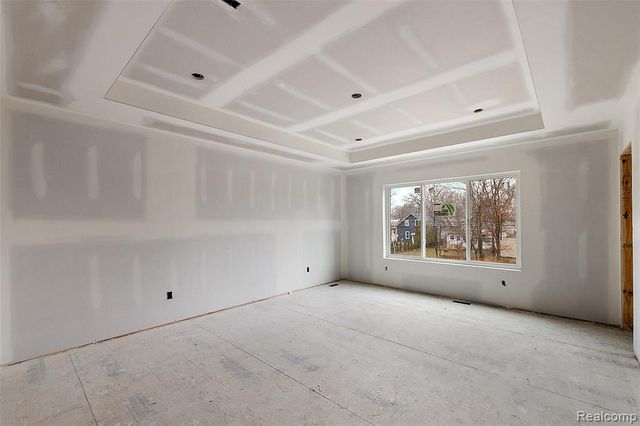 449 E Oakridge Street, Ferndale, MI 48220