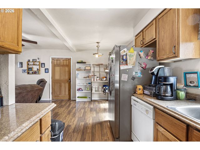 3810 ELMIRA Rd, Eugene, OR 97402