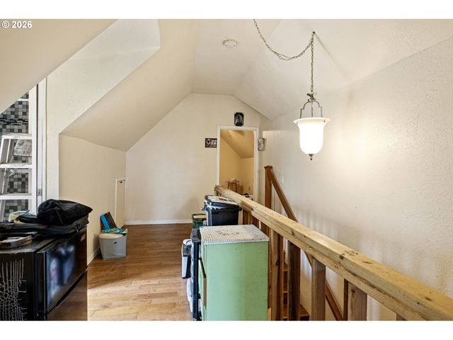 3810 ELMIRA Rd, Eugene, OR 97402