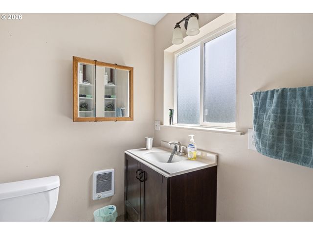 3810 ELMIRA Rd, Eugene, OR 97402