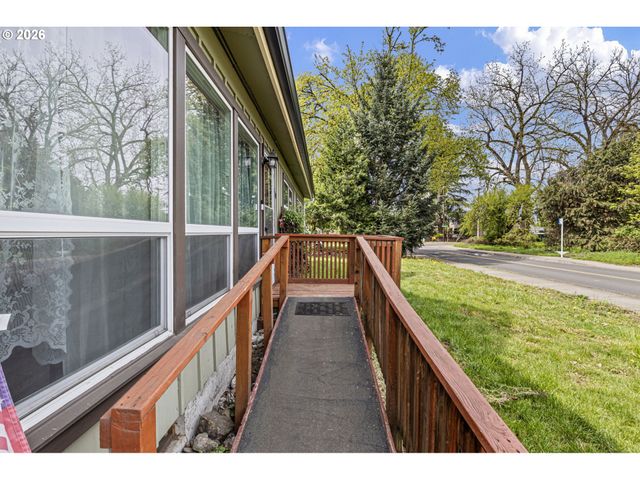 3810 ELMIRA Rd, Eugene, OR 97402