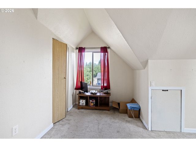 3810 ELMIRA Rd, Eugene, OR 97402