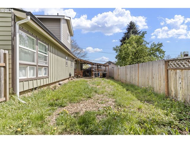 3810 ELMIRA Rd, Eugene, OR 97402