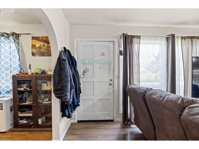 3810 ELMIRA Rd, Eugene, OR 97402