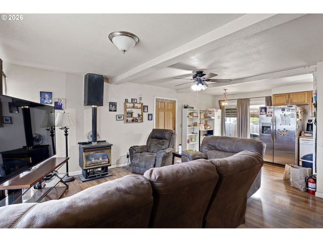 3810 ELMIRA Rd, Eugene, OR 97402