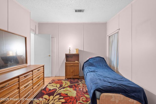10232 Woodland Drive, Hudson, FL 34669