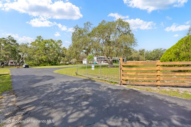 10232 Woodland Drive, Hudson, FL 34669