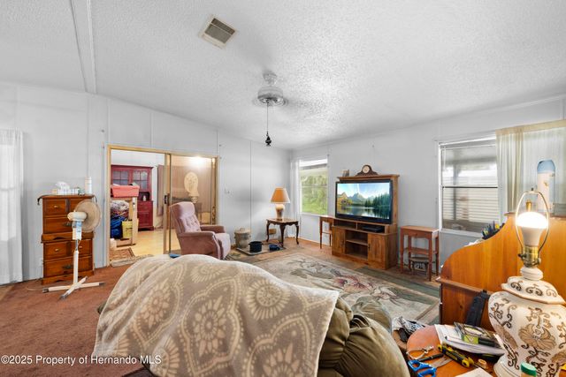 10232 Woodland Drive, Hudson, FL 34669