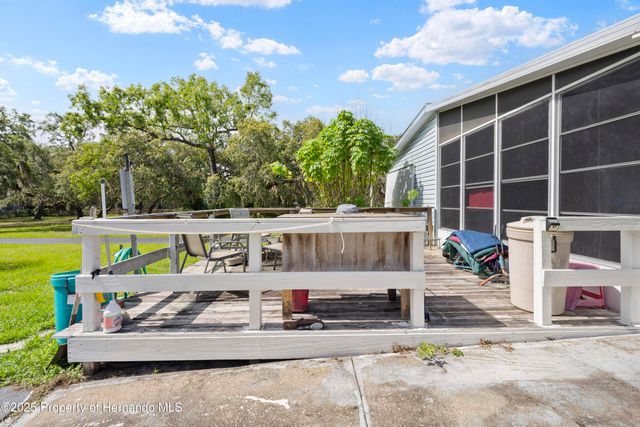 10232 Woodland Drive, Hudson, FL 34669