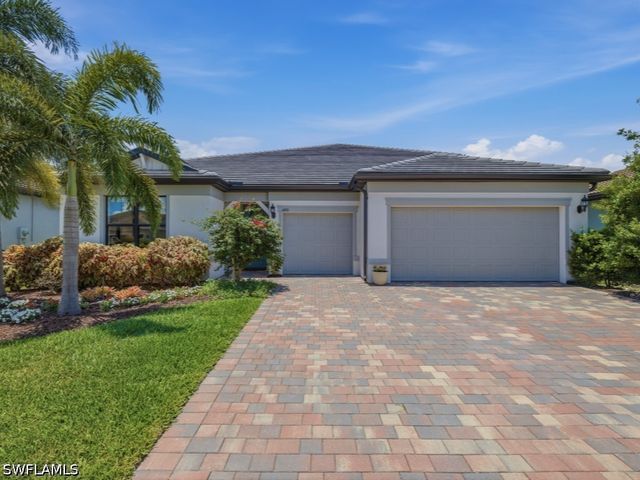 4010 E Hampton CIR, Alva, FL 33920