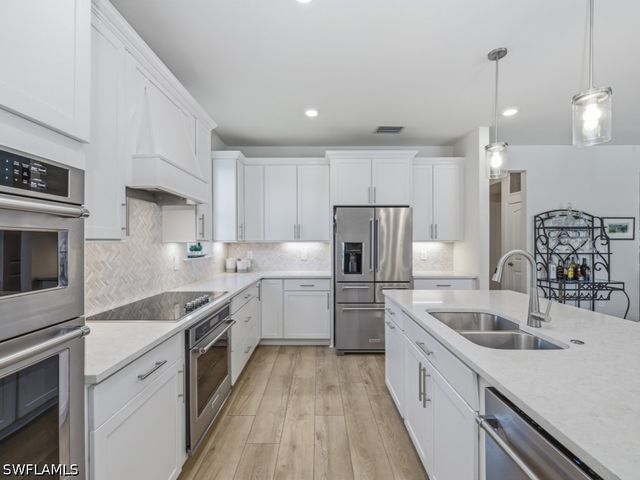 4010 E Hampton CIR, Alva, FL 33920