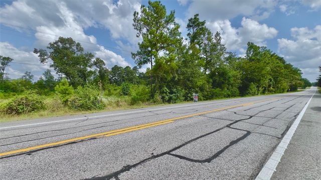 17171 E Fm 1097 Road, Willis, TX 77378