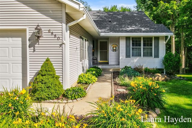 6880 Beechwood Drive, Saranac, MI 48881