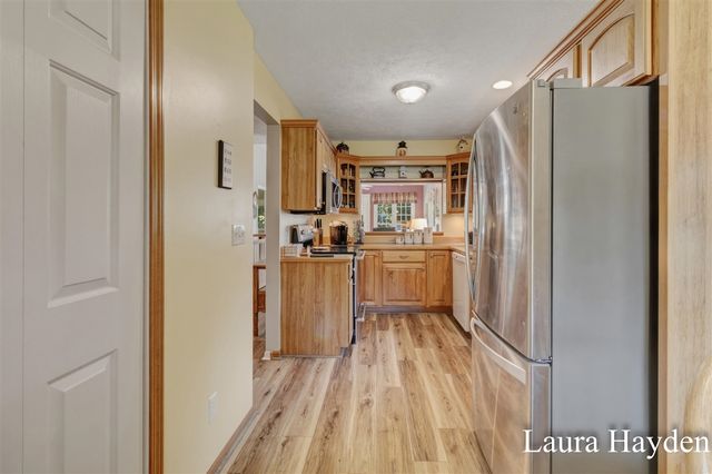 6880 Beechwood Drive, Saranac, MI 48881