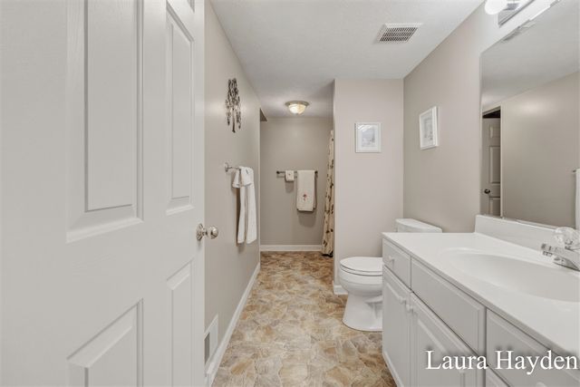 6880 Beechwood Drive, Saranac, MI 48881