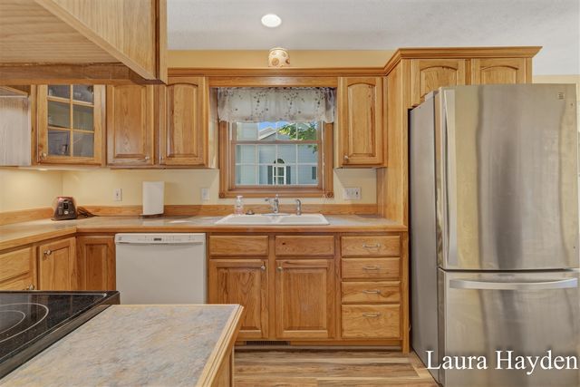 6880 Beechwood Drive, Saranac, MI 48881
