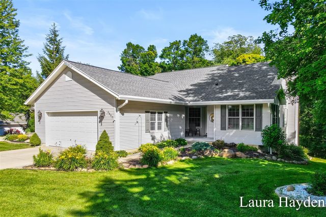 6880 Beechwood Drive, Saranac, MI 48881