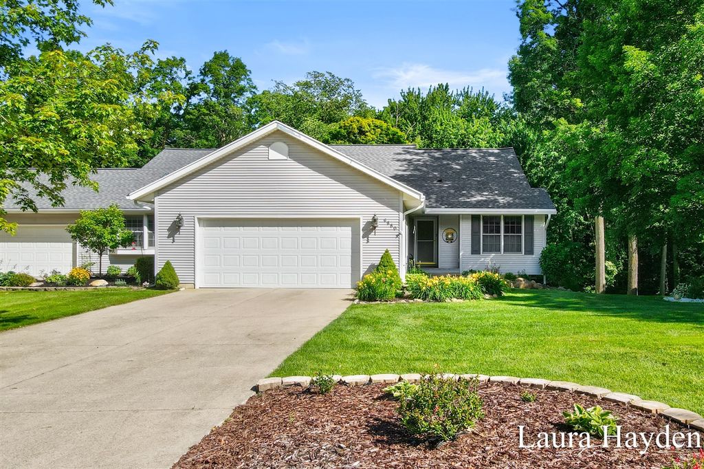 6880 Beechwood Drive, Saranac, MI 48881