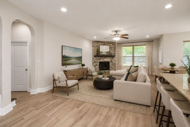 143 W Wading Pond Circle, Tomball, TX 77375