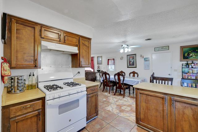 1788 Fernwood Dr, Marysville, CA 95901