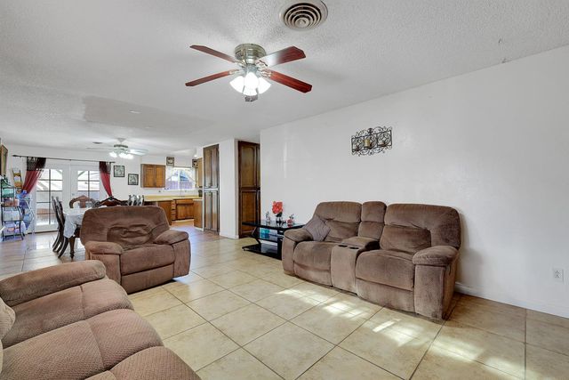 1788 Fernwood Dr, Marysville, CA 95901