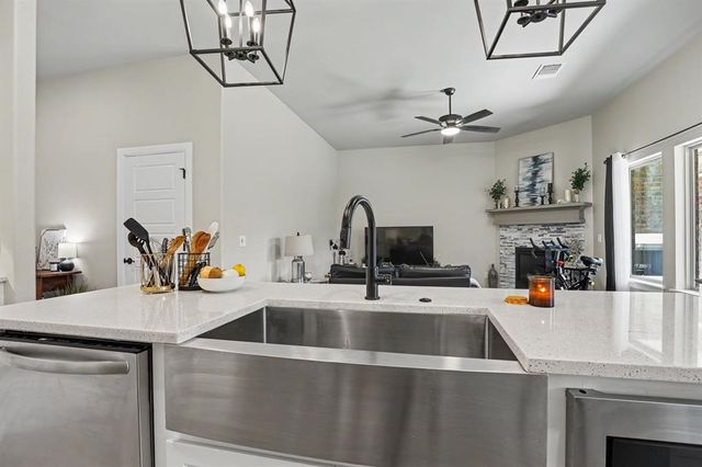 5225 Skylar Rae Road, Edmond, OK 73034