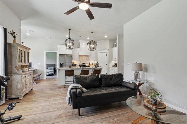 5225 Skylar Rae Road, Edmond, OK 73034