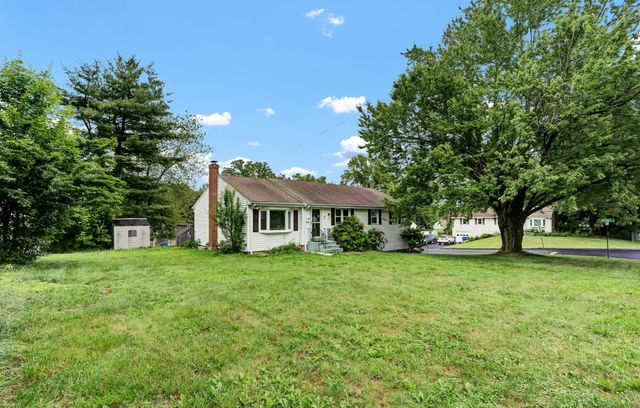 18 Nolan Drive, Bloomfield, CT 06002