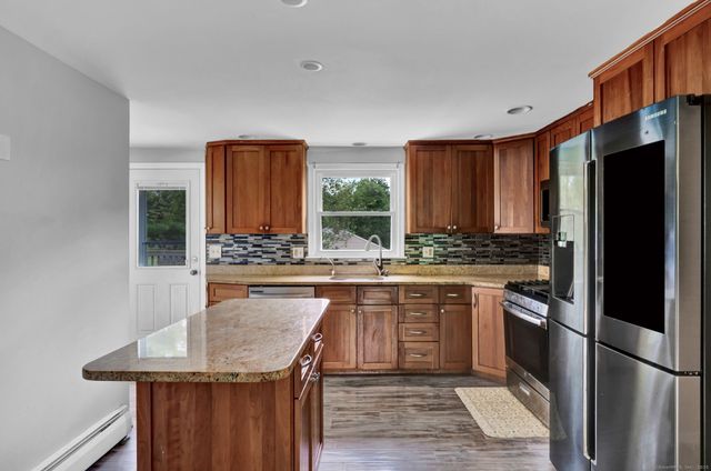 18 Nolan Drive, Bloomfield, CT 06002
