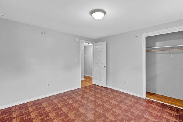 18 Nolan Drive, Bloomfield, CT 06002