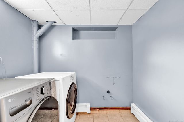 18 Nolan Drive, Bloomfield, CT 06002