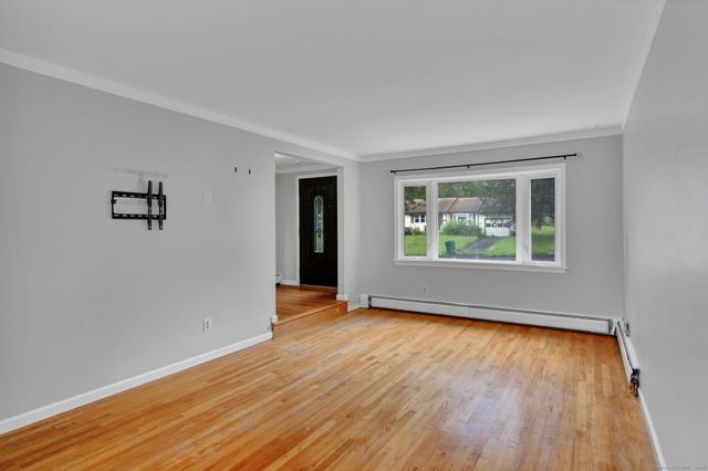 18 Nolan Drive, Bloomfield, CT 06002