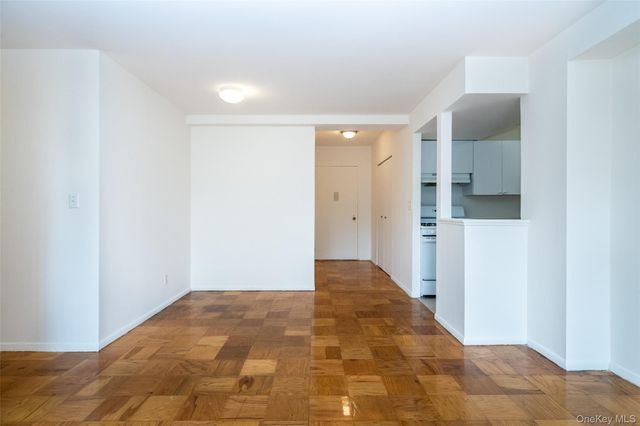 125 Lake Street 5-H South, White Plains, NY 10604