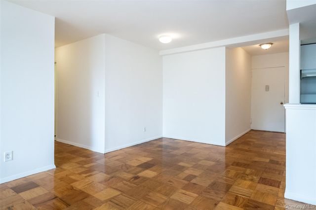 125 Lake Street 5-H South, White Plains, NY 10604
