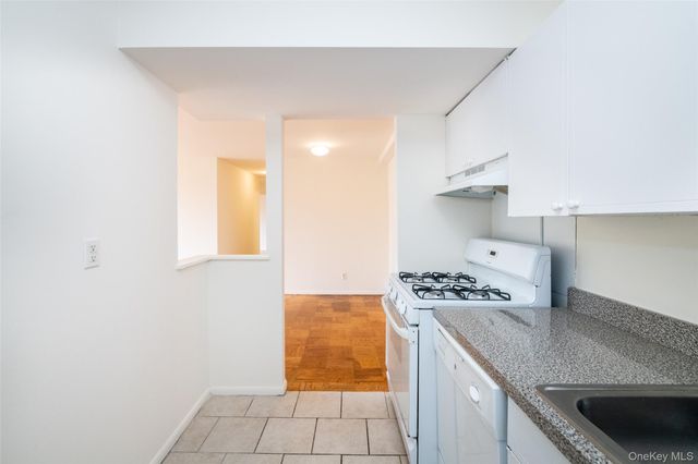125 Lake Street 5-H South, White Plains, NY 10604