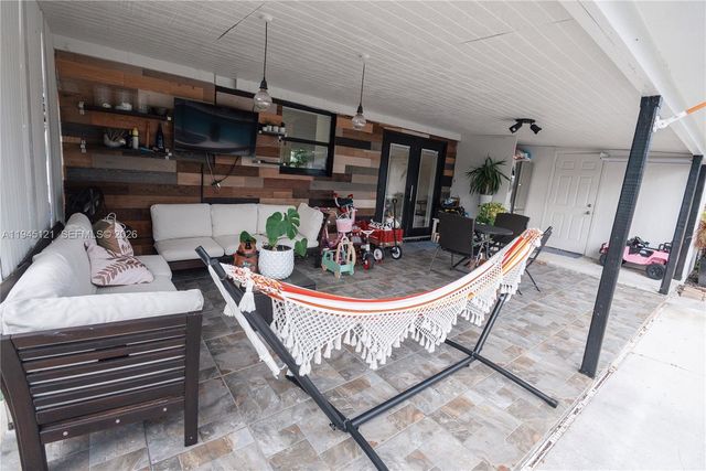 150 NE 31st St, Pompano Beach, FL 33064