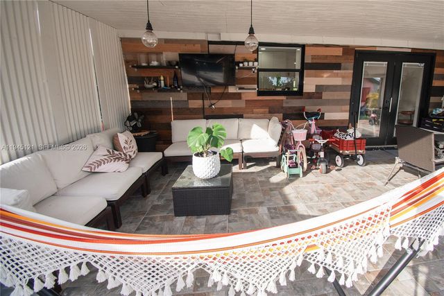 150 NE 31st St, Pompano Beach, FL 33064