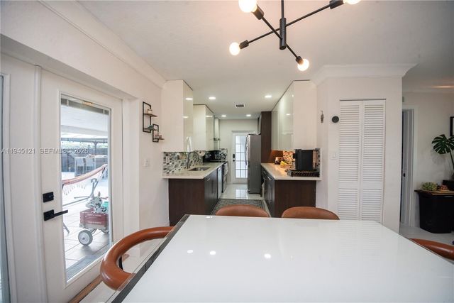 150 NE 31st St, Pompano Beach, FL 33064