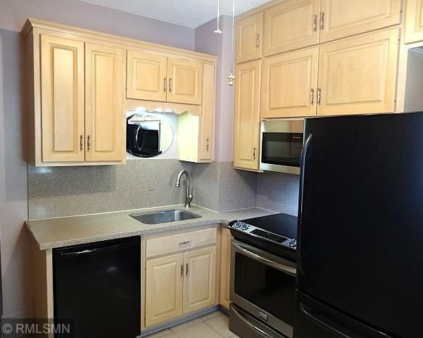 248 Winona Street W, West Saint Paul, MN 55118