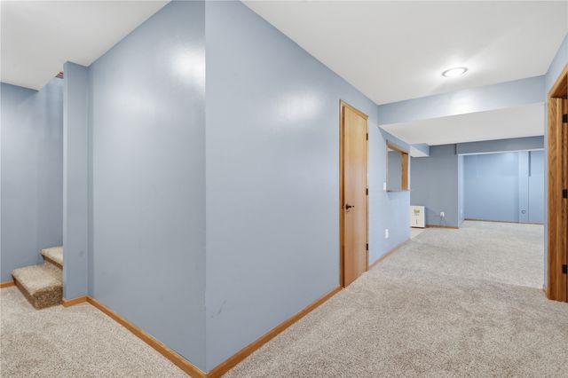 89 Cardinal Avenue NE, Atkins, IA 52206