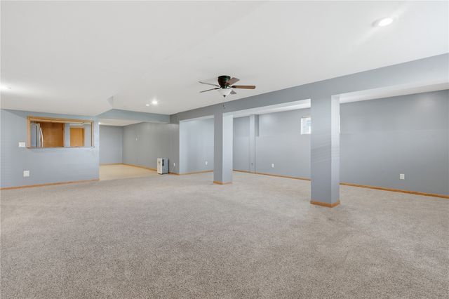89 Cardinal Avenue NE, Atkins, IA 52206