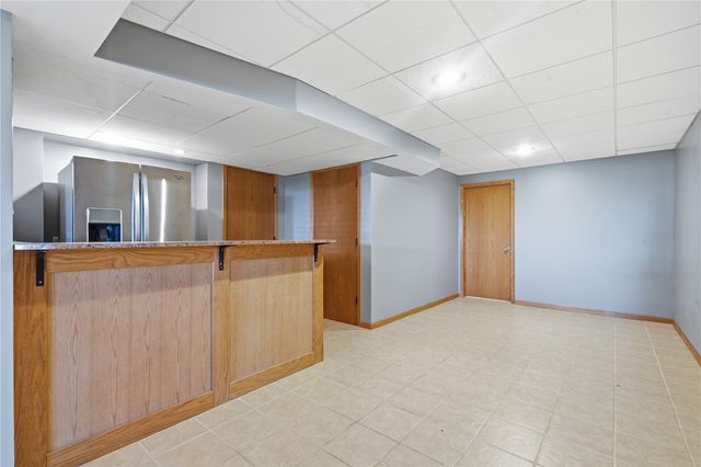 89 Cardinal Avenue NE, Atkins, IA 52206