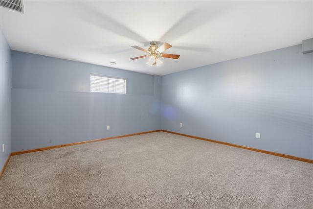 89 Cardinal Avenue NE, Atkins, IA 52206