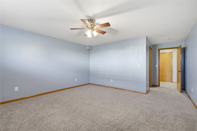 89 Cardinal Avenue NE, Atkins, IA 52206