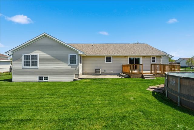 89 Cardinal Avenue NE, Atkins, IA 52206