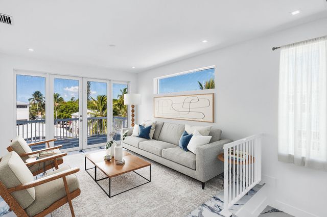 84 Coral Way, Key Largo, FL 33037